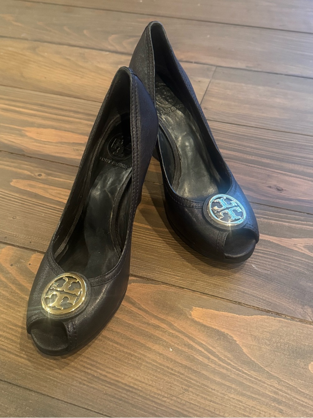 Tory Burch Wedge Heels 9.5M Black Leather - Picture 1 of 16